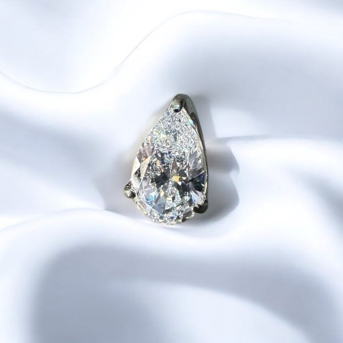 Titanium Pear Gem - Neometal