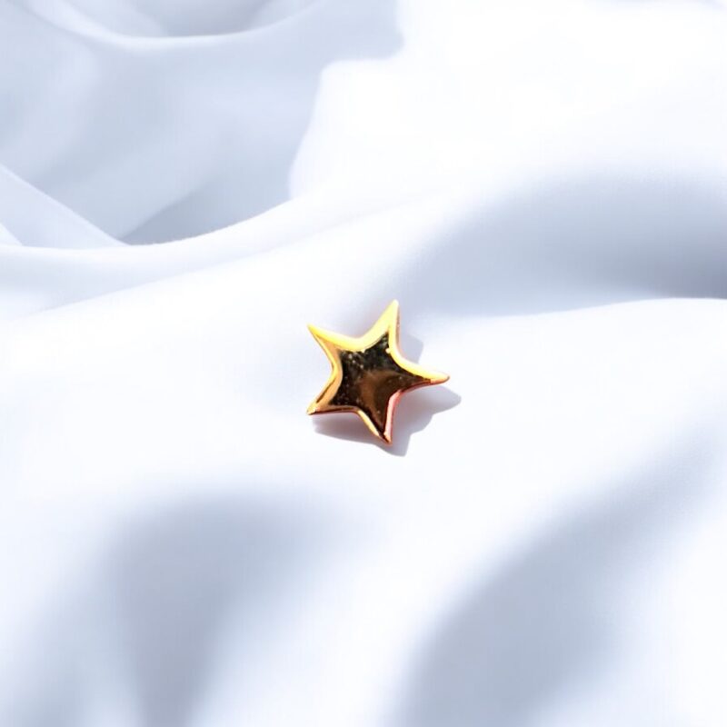 Mini Star in 18k solid gold- Culet