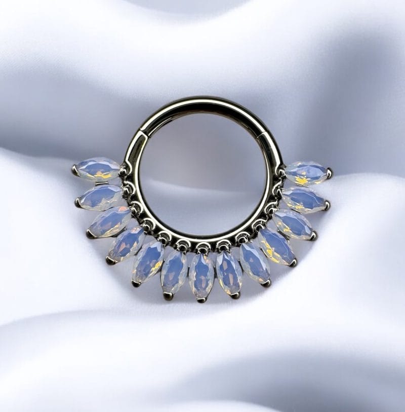 Maria Light Peony Opal Clicker -Tremun