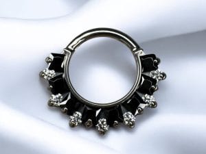 Shelly White/Black CZ Clicker -Tremun