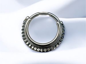 Stacked Stud Clicker Clicker - Invictus