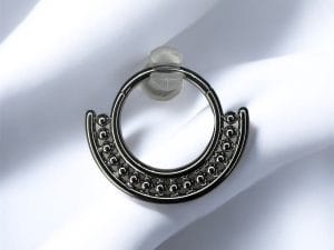 Beaded Front Facing Clicker - Invictus